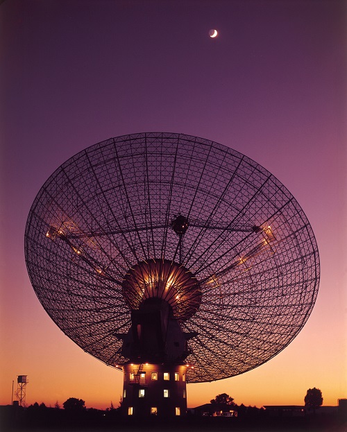 Main image: Parkes radio telescope, Murriyang. Credit: CSIRO Small image: Honeysuckle Creek tracking station. Credit: Hamish Lindsay