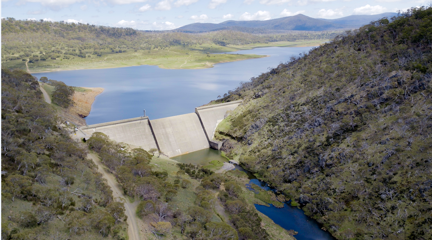 Aerial photo of the Snowy hydro dam.