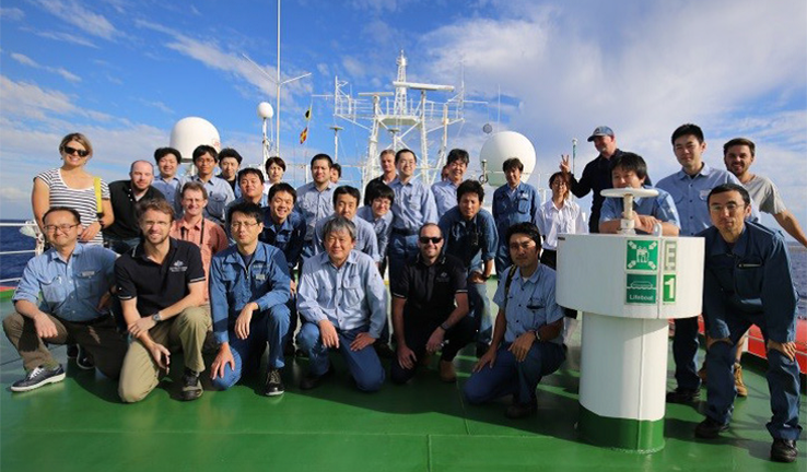 Photo of Australian and Japanese researchers doing a geophysical survey of the Lord Howe Rise.