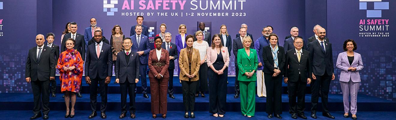 Official photo of global leaders at the AI Safety Summit