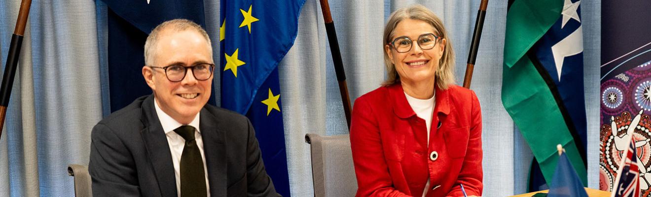 Helen Wilson  and Simon Writer participate in discussions at the 3rd Digital Economy and Technology Policy Dialogue.