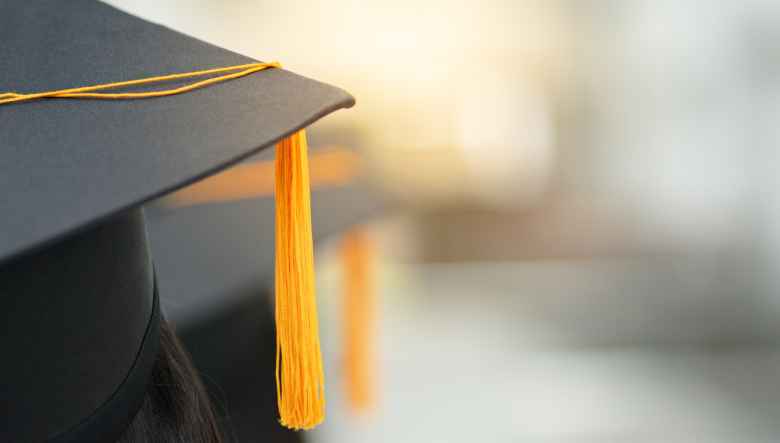 Graduate's mortarboard