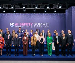 Official photo of global leaders at the AI Safety Summit