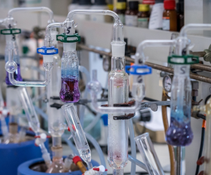 Sulphur dioxide equipment in a lab