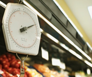 Fresh vegetables sold by weight in a supermarket 