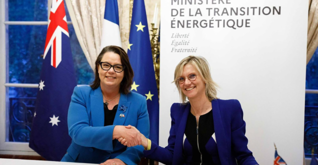 Minister for Resources Madeleine King signs the bilateral agreement with France’s Minister for the Energy Transition, Agnès Pannier-Runacher.