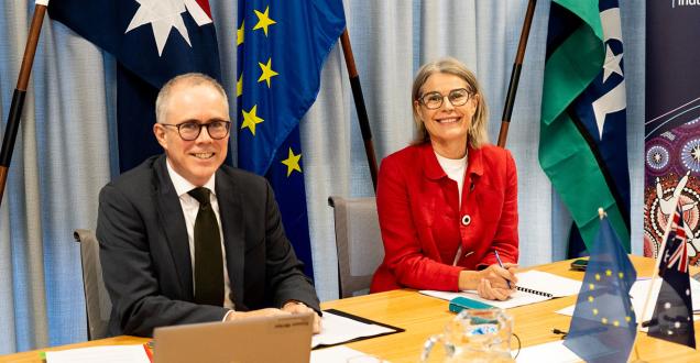 Helen Wilson  and Simon Writer participate in discussions at the 3rd Digital Economy and Technology Policy Dialogue.