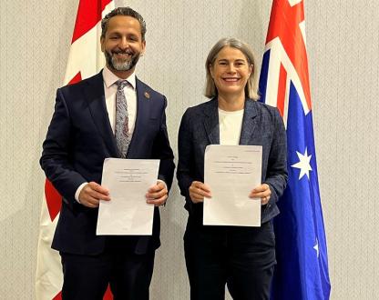 Photo of Samir Chhabra, Director-General, Marketplace Framework Policy, Innovation, Science and Economic Development Canada and Helen Wilson Deputy Secretary, Science and Technology Group